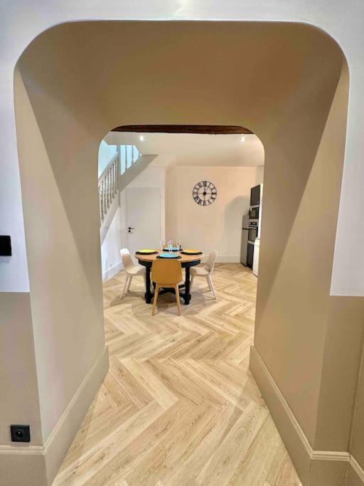 La Maison Des Cours - Wifi - Centre Ville Мулен Экстерьер фото