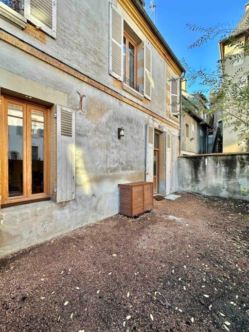 La Maison Des Cours - Wifi - Centre Ville Мулен Экстерьер фото